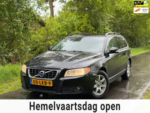 Volvo V70 2.5T Momentum | Automaat + Lederbekleding + Navigatie |