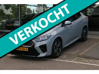 BMW IX2 EDrive20 67 kWh M-PAKKET NL-AUTO NAP PANO-DAK!