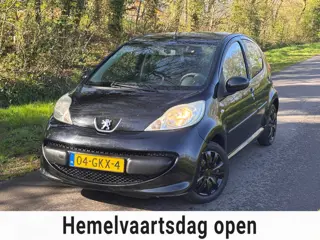 Peugeot 107 1.0-12V XS | Toerenteller + Airco + 5 Deurs Nu € 1.750,- !!!