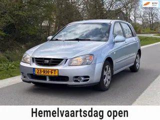 Kia Cerato 1.6-16V LX | Weinig KM + Lange APK Nu € 1.450,- !!!