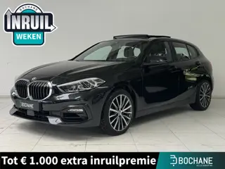 BMW 1-serie 118i Executive Edition | Panoramadak | Navigatie | Parkeersensoren V+A | Apple CarPlay /