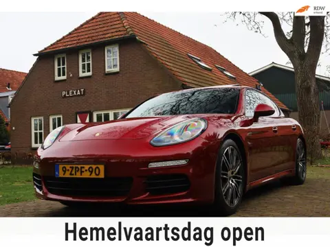 Porsche Panamera 3.0 S E-Hybrid Aut. | Uniek | GTS UITGEVOERD | FULL LED | Lederen Dashboard | Stoel