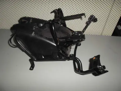 KUIPFRAME Overig Peugot elysco 125 2000 - 2000