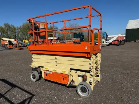 JLG 3246 ES schaar hoogwerker 12m (bj 2017)