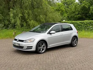 Volkswagen Golf 1.2 TSI High Line PANO I PDC I R LINE VELGEN I NWE APK I WEINIG KM