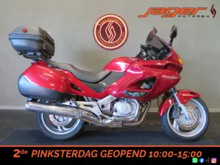 Honda NT 650 DEAVILLE TOURBUFFEL (bj 2002)