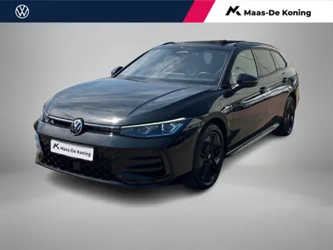 Volkswagen Passat Variant 1.5eHybrid 200kW/272PK R-Line Black Style DSG · Panoramadak · Navigatie · 