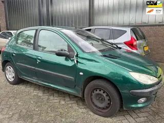 Peugeot 206 1.4 Gentry 5drs AUTOMAAT | AIRCO | ELEKTR PACK | NAP