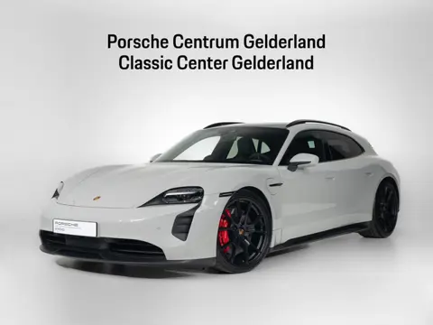 Porsche Taycan GTS Sport Turismo