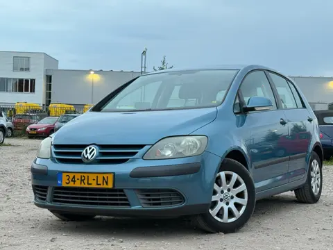 Volkswagen Golf Plus 1.6 FSI Comfortline/ LAAG KM/ ZOMER BLAUW/ TREKHAAK