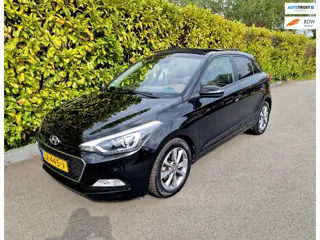 Hyundai I20 1.2 Zeer luxe uitvoering Clima Pannodak