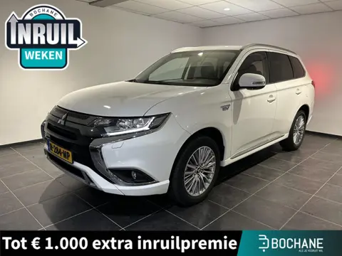 Mitsubishi Outlander 2.4 PHEV Pure+ | Apple Carplay/Android Auto | Trekhaak | Achteruitrijcamera |