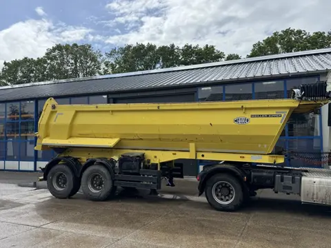 Meiller 2 ass kipper BJ 2017