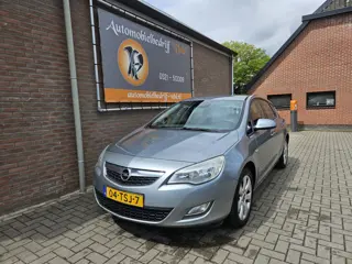 Opel Astra 1.4 Turbo Edition (bj 2012)