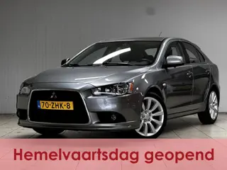 Mitsubishi Lancer Sportback 1.8 Edition Two /AUTOMAAT + Flippers /Trekhaak /LED Koplampen /Camera /S
