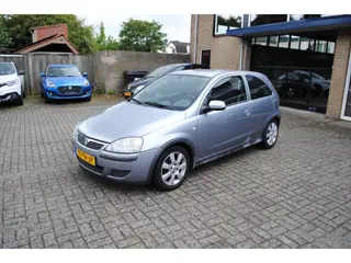Opel Corsa 1.2-16V Silverline,NWE DISTRBUTIEKETTING.