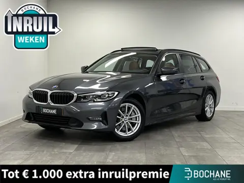 BMW 3-serie Touring 330i Executive Edition | Panoramadak | Trekhaak | Leder | Stoelverwarming |