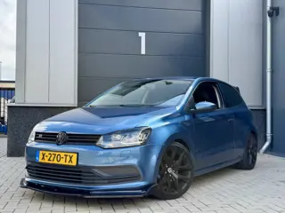 Volkswagen Polo 1.2 TSI *R-Line Look* Nieuwe Distributie! / Spoilerpakket / PDC V&A / 17"LMV