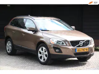 Volvo XC60 3.0 T6 AWD Momentum Panorama,Elek-dak/Xenon/Leer/Parkeersensor v,a