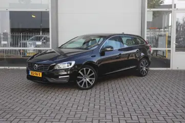 VOLVO V60 2.0 T4 R-DESIGN AUT/1E EIG/DEALERONDERH./STOEL.VERW/TREKHAAK