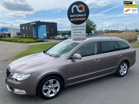 Skoda Superb Combi 2011 * 1.6 TDI Greenline Ambition Business Line * EURO 5 *