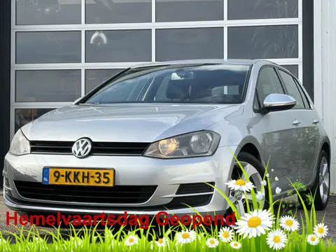 Volkswagen Golf 1.2 TSI Trendline 105pk | Nieuwe apk | Audio-navigatie full map | Bluetooth | Electr