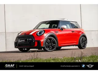 MINI 1.5 Cooper JCW Trim | Pano Dak | Navi Prof | Stoel-/stuurverw | 17"