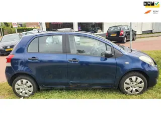Toyota Yaris 1.3 VVTi Comfort,AIRCO,6 BAK