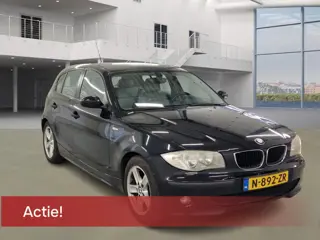 BMW 1-serie 118i TIJDELIJKE ACTIE: NU €500 KORTING - DEZE WEEK! AUTOMAAT Leder Airco 2e Eigenaar Vel