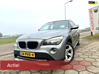 BMW X1 18i TIJDELIJKE ACTIE: NU €500 KORTING Airco Navi Trekhaak Nw APK Velgen