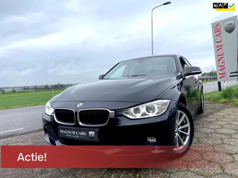 BMW 3-serie 316i TIJDELIJKE ACTIE: NU €500 KORTING - DEZE WEEK! AUTOMAAT XENON NAVI SCHERM NW APK VE
