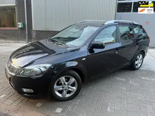Kia Cee'd Sporty Wagon 1.4 CVVT X-ecutive