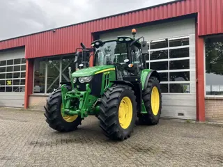 John Deere 6120M-782072