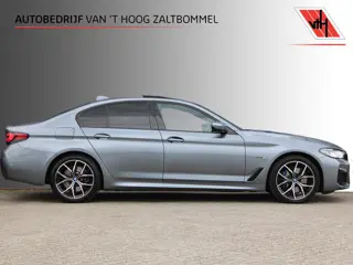BMW 5 Serie 520e M-SPORT SCHUIFDAK LEDER MEMORY CARPLAY HEAD-UP