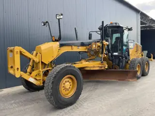 Cat 140M (bj 2014)