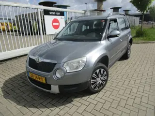 Skoda Yeti 1.2 TSI Active, Pano, Navi