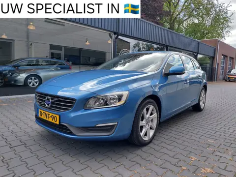 Volvo V60 1.6 T3 Momentum Dealer onderhouden Regensensor Telefoon Navi Clima Cruise Electrisch inkla