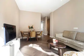 Woning aan de Aalsmeerweg te Amsterdam