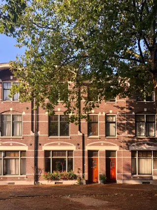 Woning aan de Johan van Oldenbarneveltlaan te Utrecht