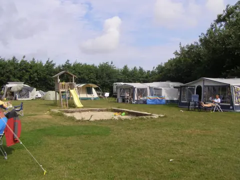 Landelijk kamperen op ideale plek vlakbij duinen en De Cocksdorp