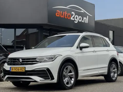 Volkswagen Tiguan 1.4 TSI AUT6 EHYBRID 3X R-LINE + 66D.KM! PANODAK NAVI CAMERA DIGI-DASH APPLE-CARPL