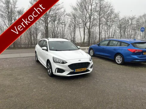 Ford FOCUS Wagon 1.0 EcoBoost ST Line Business TREKHAAK ZWARTE HEMEL CRUISE CARPLAY