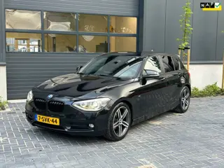 BMW 1-serie 116i Sport | PDC | Navi | Clima | Cruise | Bluetooth