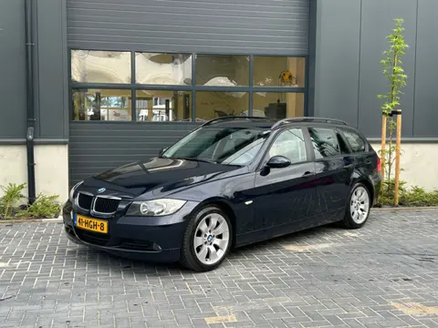BMW 3-serie Touring 320i Trekhaak | PDC |Clima | Stoelverwarming