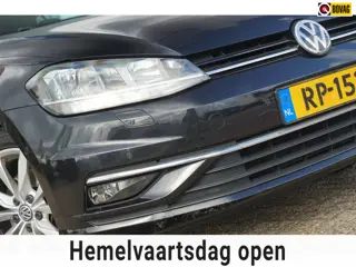 Volkswagen Golf 1.4 TSI Connected Series | Deep Black Metallic | AppleCarplay/Navi/Cruise/Bluetooth/