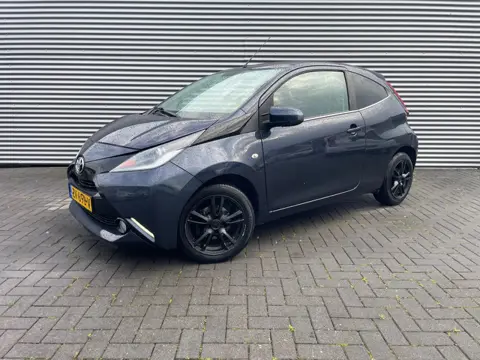 Toyota Aygo 1.0 VVT-i clima / leer / camera / lmv / key less