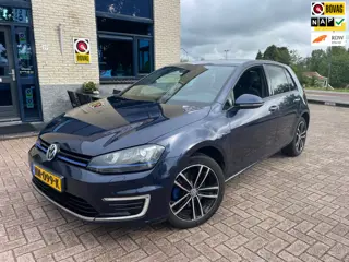 Volkswagen Golf 1.4 TSI GTE- trekhaak-carplay-nav-camera