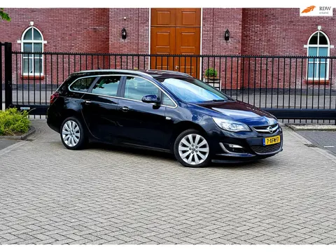 Opel Astra Sports Tourer 1.4 Turbo Cosmo / Airco / Navi / Pdc / Half Leer / Trekhaak
