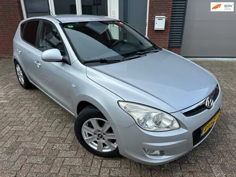 Hyundai I30 1.6i Dynamic / Airco / 5DRS / NAP / LM