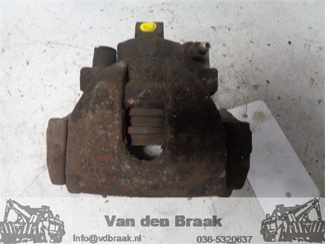 Volvo V70 2000-2004 Remklauw links achterzijde